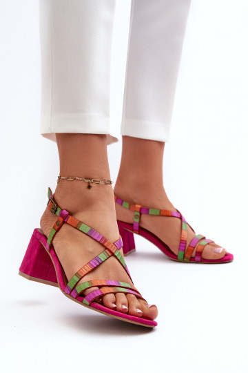 Sandalen van suède met lage hakken Het heeftciejka 06653-15 roze