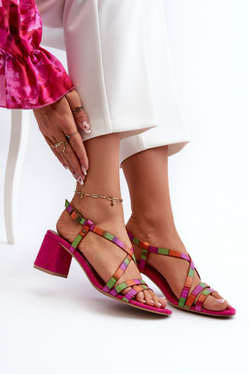 Sandalen van suède met lage hakken Het heeftciejka 06653-15 roze 2