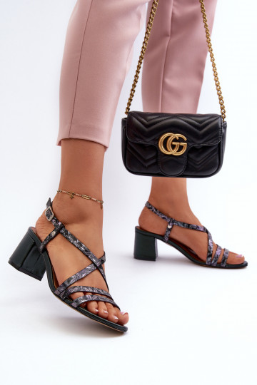 Damensandalen mit niedrigen Absätzen Es mussciejka 06653-09 Khaki-Farbe-Farbe