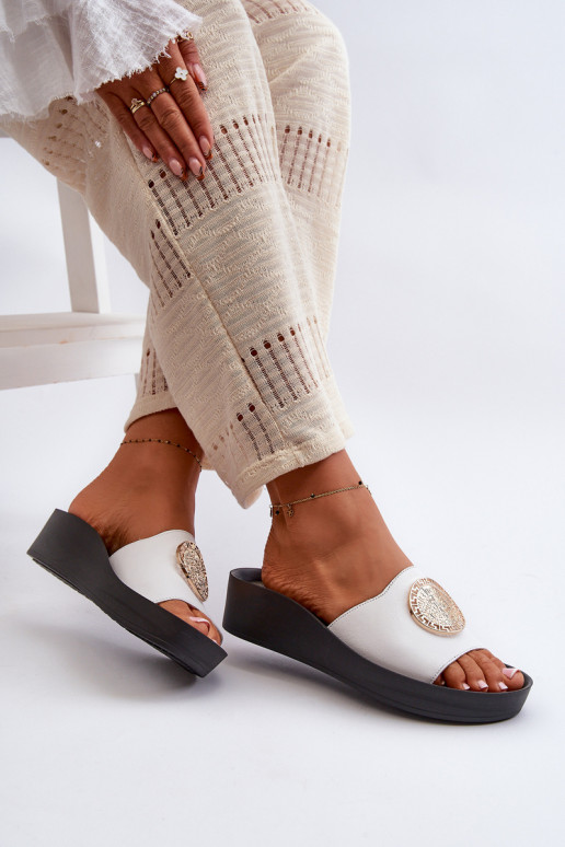 Zazoo 2920 Pantoufles en cuir Féminin Sur un coin Ze couleur doréem Detalem couleur blanche Zazoo 2920 Pantoufles en cuir Féminin Sur un coin Ze couleur doréem Detalem couleur blanche