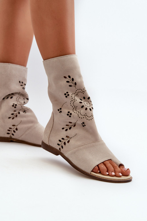 Zazoo 3437 Féminin Sandales en daim avec une botte Au Château couleur ivoire Zazoo 3437 Féminin Sandales en daim avec une botte Au Château couleur ivoire