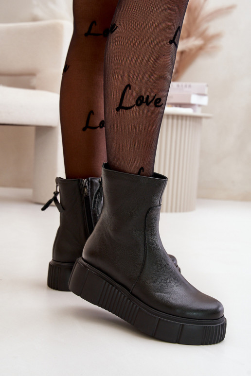 Zazoo 60369 Bottes pour femmes avec une plateforme couleur noire Zazoo 60369 Bottes pour femmes avec une plateforme couleur noire