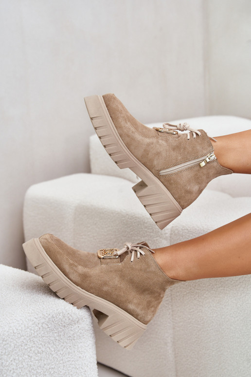 Zazoo 2952 Suede schoenen met gouden details beige Zazoo 2952 Suede schoenen met gouden details beige