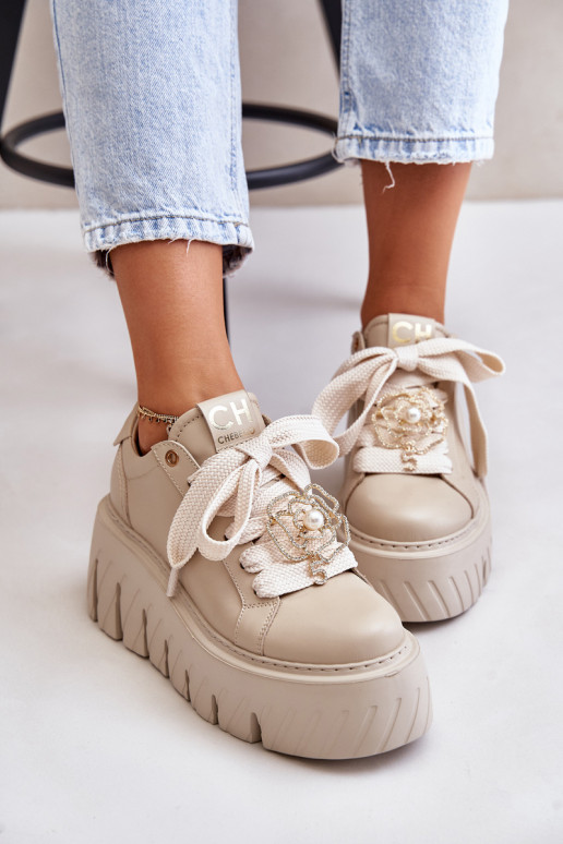 Chaussures modèle baskets Féminin avec des semelles massives à la mode avec des détails dorés CheBello 4530 beige Chaussures modèle baskets Féminin avec des semelles massives à la mode avec des détails dorés CheBello 4530 beige