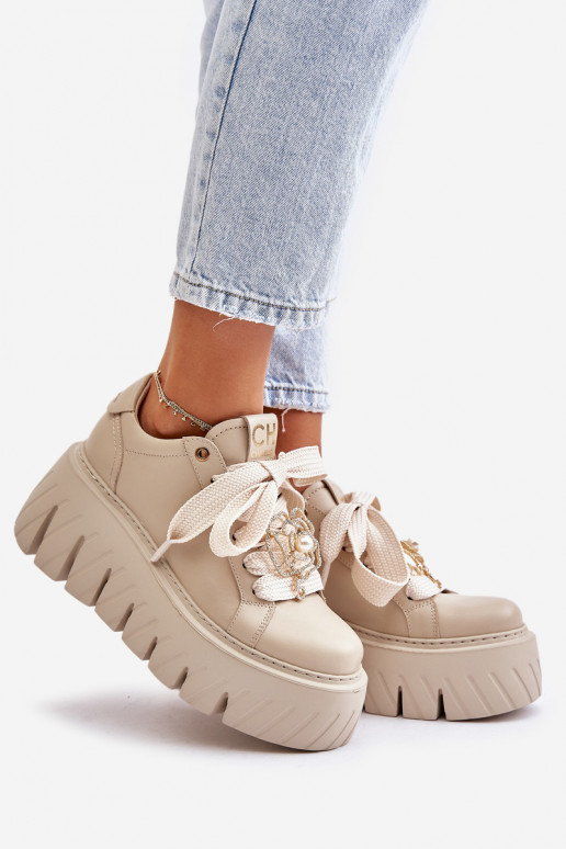 Chaussures modèle baskets Féminin avec des semelles massives à la mode avec des détails dorés CheBello 4530 beige Chaussures modèle baskets Féminin avec des semelles massives à la mode avec des détails dorés CheBello 4530 beige