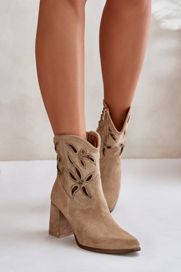 Boots en daim ajourées avec des talons LeÀski 3629 beige