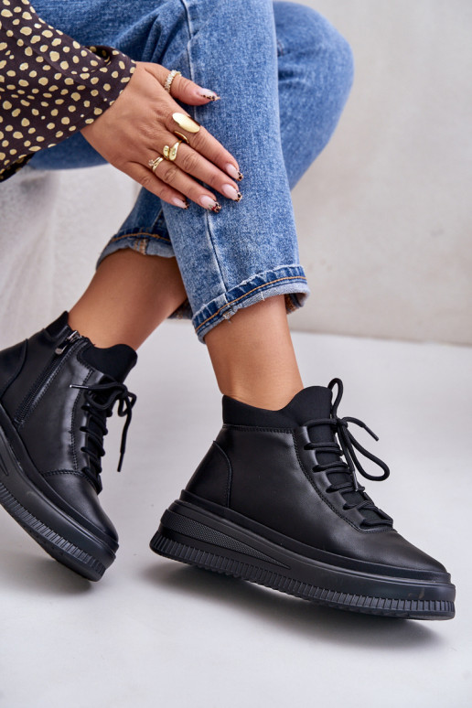 Peau baskets avec une plateforme Artiker 55C1041 couleur noire  Peau baskets avec une plateforme Artiker 55C1041 couleur noire