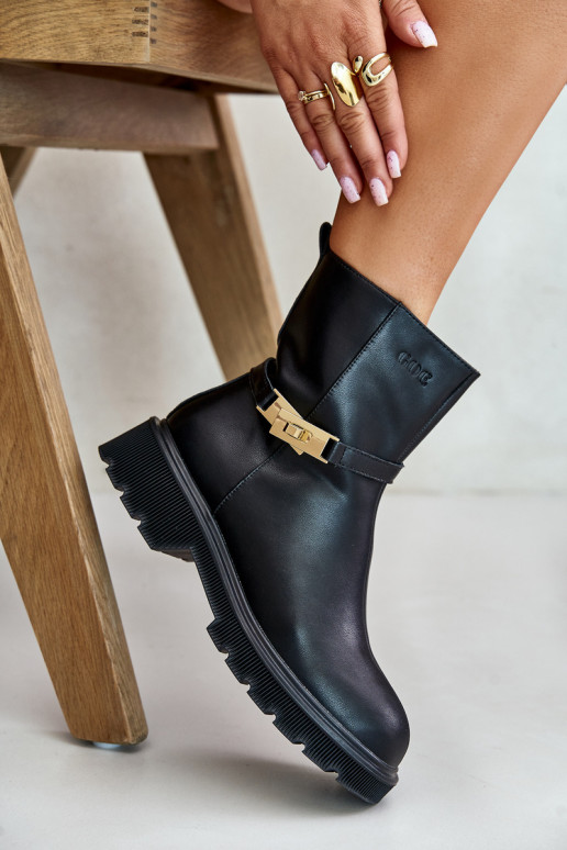 Peau Bottes pour femmes avec des sangles réchauffer GOE OO2N4150 couleur noire Peau Bottes pour femmes avec des sangles réchauffer GOE OO2N4150 couleur noire