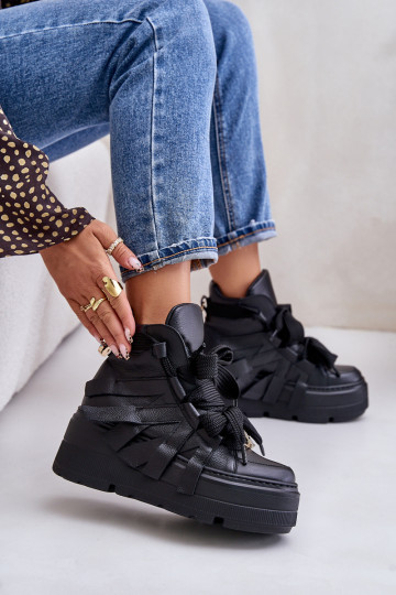 Peau Chaussures modèle baskets Féminin avec une plateforme CheBello 4561 couleur noire