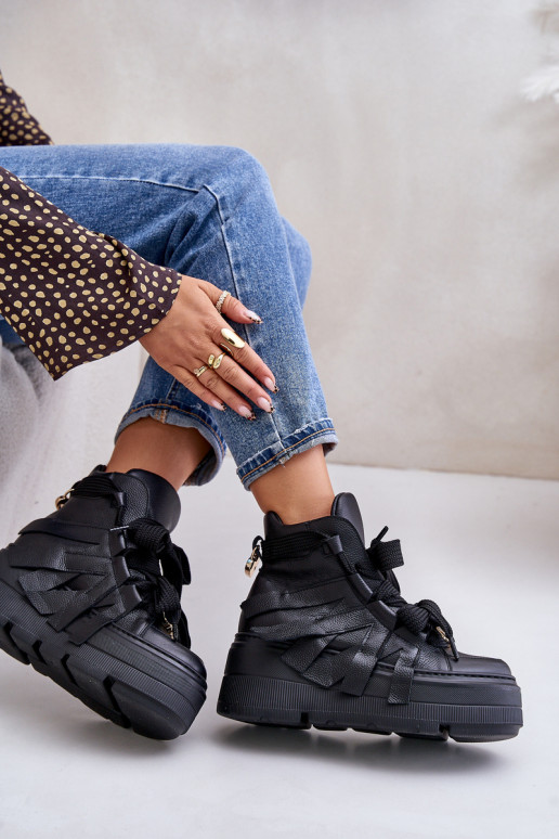 Peau Chaussures modèle baskets Féminin avec une plateforme CheBello 4561 couleur noire Peau Chaussures modèle baskets Féminin avec une plateforme CheBello 4561 couleur noire