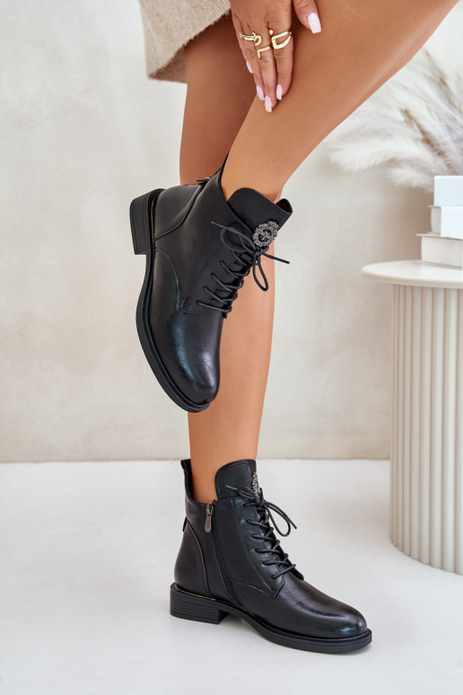 réchauffer Bottes avec des talons larges avec des ornements couleur noire Leonise réchauffer Bottes avec des talons larges avec des ornements couleur noire Leonise
