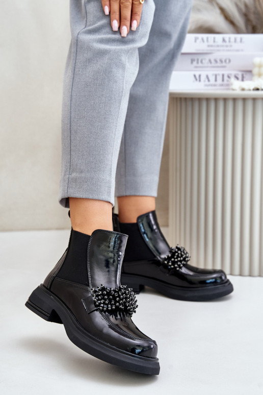 Peau avec effet vernis Bottes avec des ornements Un modèle convaincant réchauffer couleur noire Solimav Peau avec effet vernis Bottes avec des ornements Un modèle convaincant réchauffer couleur noire Solimav