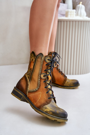 Peau Bottes pour femmes avec des talons larges Il fautciejka 06719-07 couleur jaune 2