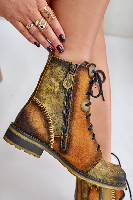 Peau Bottes pour femmes avec des talons larges Il fautciejka 06719-07 couleur jaune