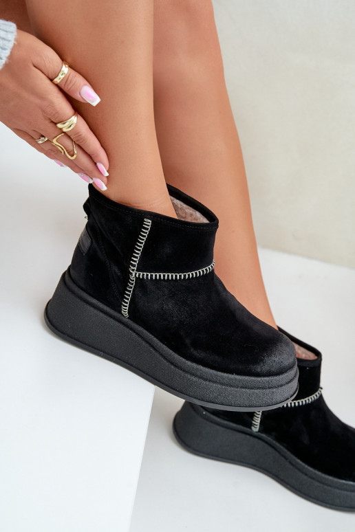 Peau en daim Bottes de neige Bottes avec une plateforme I Koturnie Il fautciejka 06769-01 couleur noire Peau en daim Bottes de neige Bottes avec une plateforme I Koturnie Il fautciejka 06769-01 couleur noire