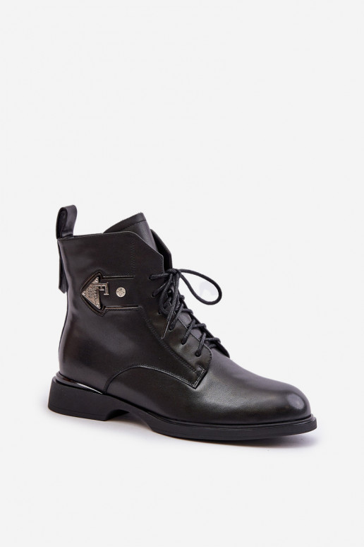 Peau Bottes avec des talons larges avec des ornements réchauffer Il fautciejka N3115-01 couleur noire Peau Bottes avec des talons larges avec des ornements réchauffer Il fautciejka N3115-01 couleur noire