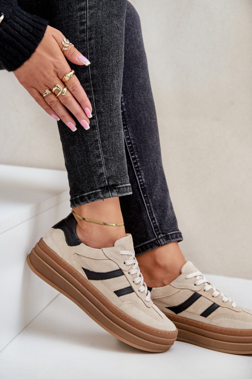 Zazoo N1176 en daim Chaussures modèle baskets avec une plateforme beige Zazoo N1176 en daim Chaussures modèle baskets avec une plateforme beige