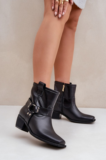 Ankle Boots aus natürlichem Leder mit Absätzen, in Schwarz 2