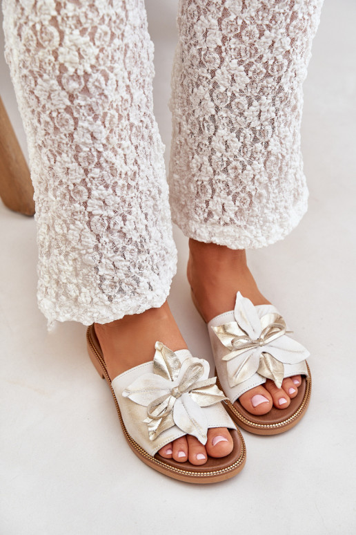 Chaussons avec des ornements Cuir naturel Zazoo 3667 couleur dorée Przecierany Chaussons avec des ornements Cuir naturel Zazoo 3667 couleur dorée Przecierany