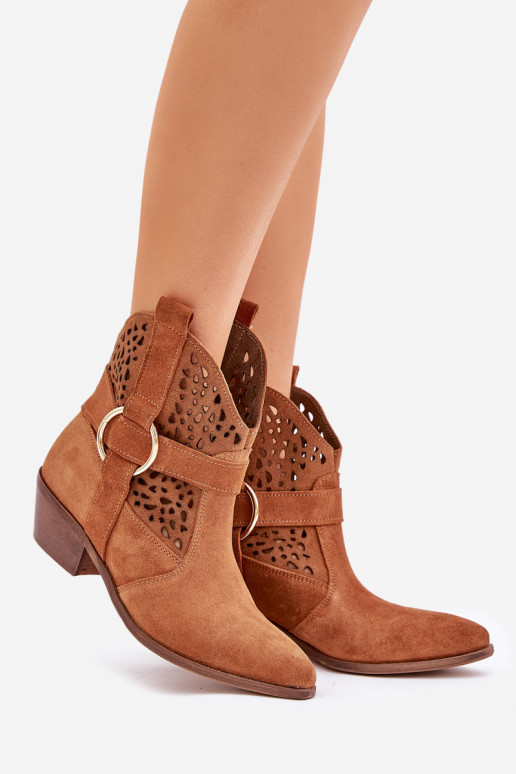 Chaussures en daim style coÀ-boy avec des éléments ajourés avec des talons Zazoo 2994 marron Chaussures en daim style coÀ-boy avec des éléments ajourés avec des talons Zazoo 2994 marron