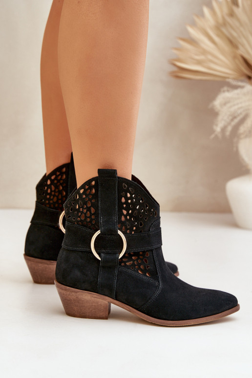 Chaussures en daim style coÀ-boy avec des éléments ajourés avec des talons Zazoo 2994 couleur noire Chaussures en daim style coÀ-boy avec des éléments ajourés avec des talons Zazoo 2994 couleur noire