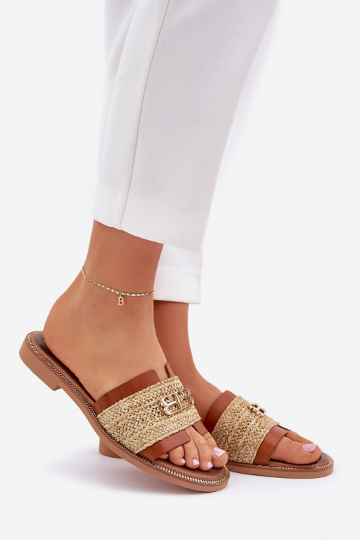 Pantoufles en cuir Avec des décorations Detalem I Plecionką Zazoo 40426 marron Pantoufles en cuir Avec des décorations Detalem I Plecionką Zazoo 40426 marron