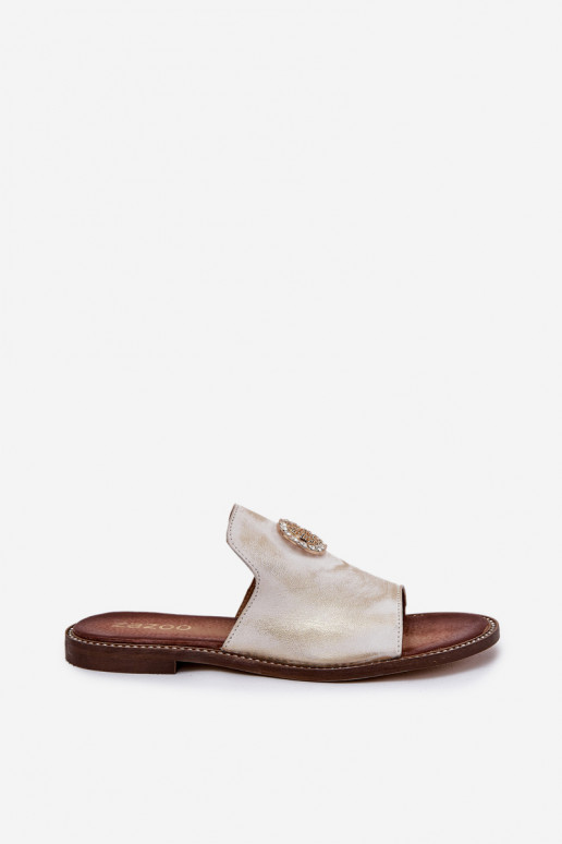 Style élégant Pantoufles en cuir Féminin avec des ornements Zazoo 3008 couleur dorée Przecierany Style élégant Pantoufles en cuir Féminin avec des ornements Zazoo 3008 couleur dorée Przecierany