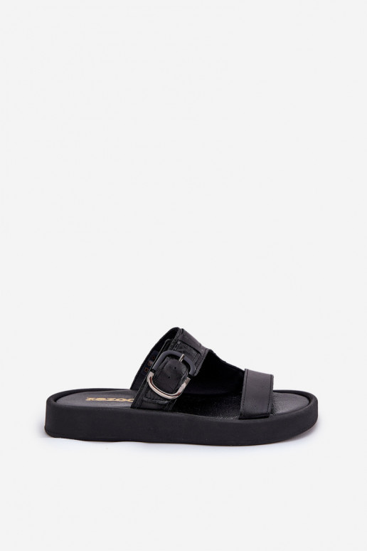 Pantoufles en cuir Féminin avec une plateforme Zazoo 3024 couleur noire Pantoufles en cuir Féminin avec une plateforme Zazoo 3024 couleur noire