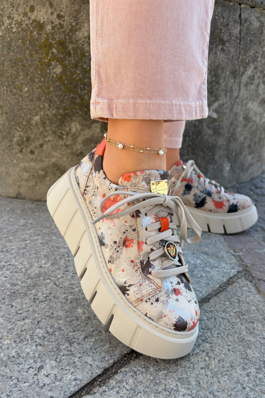 Leer Sneakers model schoenen met platform Het heeftciejka 06891-18 beige