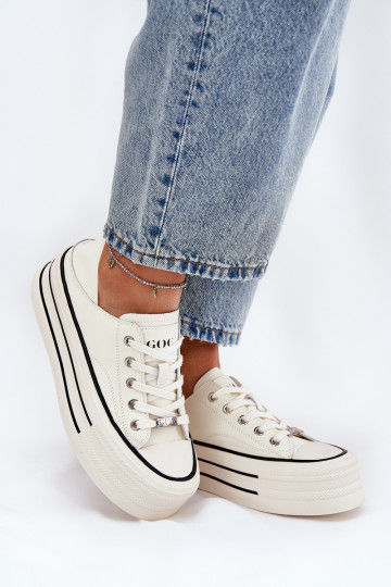Peau Chaussures de loisirs avec une plateforme GOE RR2N4106 couleur blanche