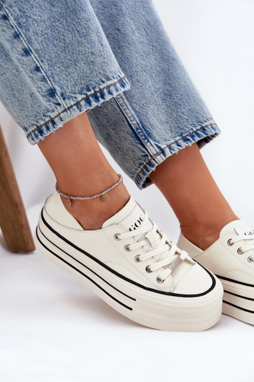 Peau Chaussures de loisirs avec une plateforme GOE RR2N4106 couleur blanche Peau Chaussures de loisirs avec une plateforme GOE RR2N4106 couleur blanche
