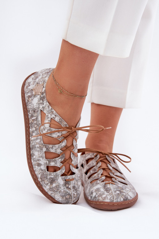 Ballerinas Met uitsparingen Het heeftciejka 06835-25/00-1 gouden kleur Ballerinas Met uitsparingen Het heeftciejka 06835-25/00-1 gouden kleur