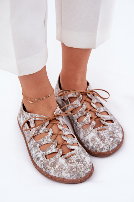 Ballerinas Met uitsparingen Het heeftciejka 06835-25/00-1 gouden kleur Ballerinas Met uitsparingen Het heeftciejka 06835-25/00-1 gouden kleur