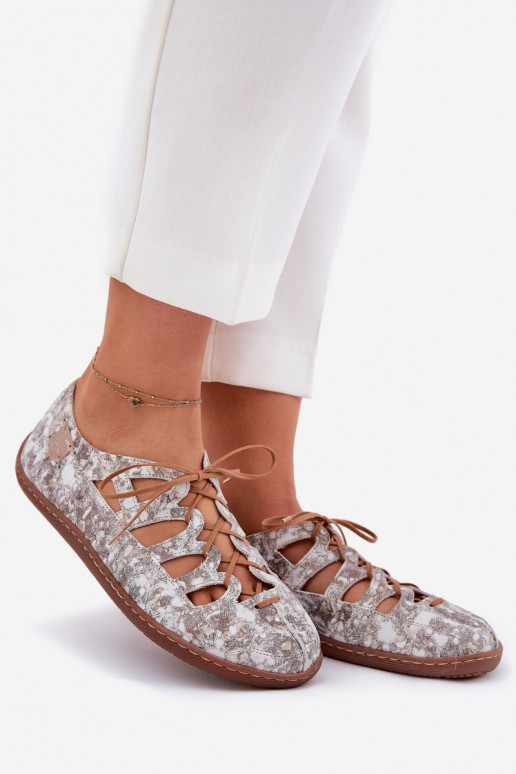 Ballerinas Met uitsparingen Het heeftciejka 06835-25/00-1 gouden kleur Ballerinas Met uitsparingen Het heeftciejka 06835-25/00-1 gouden kleur