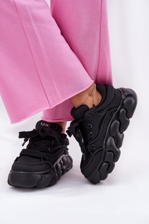 Peau Chaussures modèle baskets Féminin avec une plateforme GOE RR2N4044 couleur noire Peau Chaussures modèle baskets Féminin avec une plateforme GOE RR2N4044 couleur noire