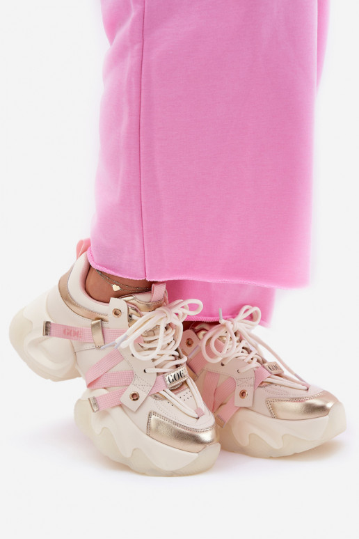 Peau Chaussures modèle baskets Féminin avec des semelles massives à la mode GOE RR2N4031 beige