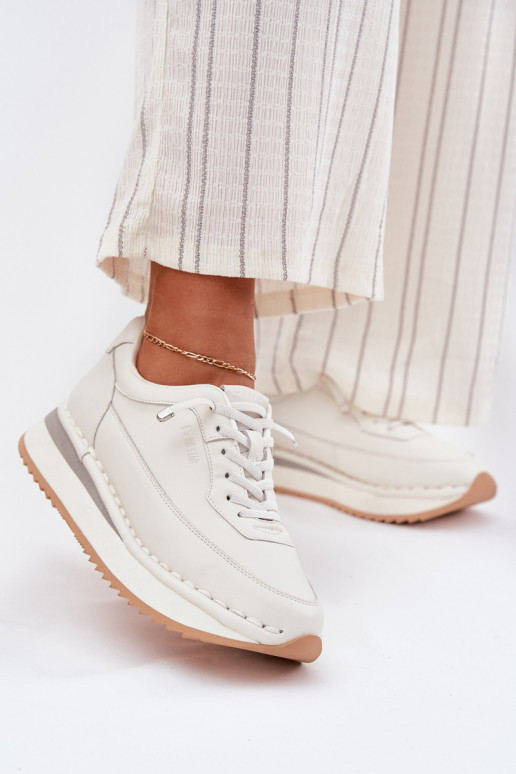 Peau Chaussures modèle baskets Féminin avec une plateforme Big Star RR274A333 couleur blanche Peau Chaussures modèle baskets Féminin avec une plateforme Big Star RR274A333 couleur blanche