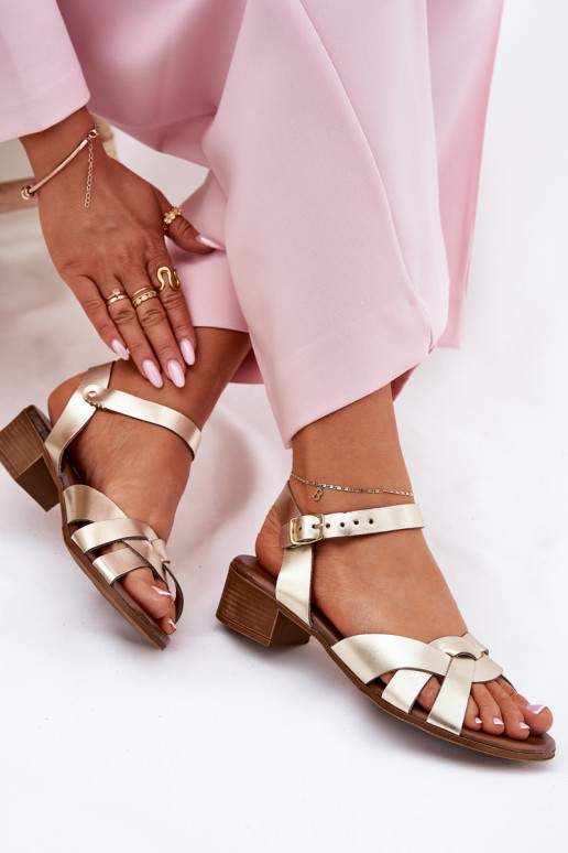 Dames sandalen Op Delicaatm Obcasie Zazoo 40372 gouden kleur Dames sandalen Op Delicaatm Obcasie Zazoo 40372 gouden kleur