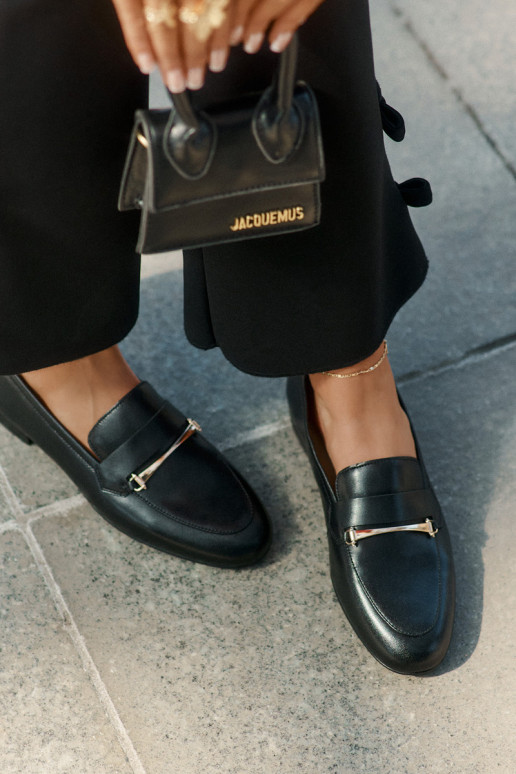 Peau chaussures mocassins pour femmes Il fautciejka K6809-01 couleur noire Peau chaussures mocassins pour femmes Il fautciejka K6809-01 couleur noire