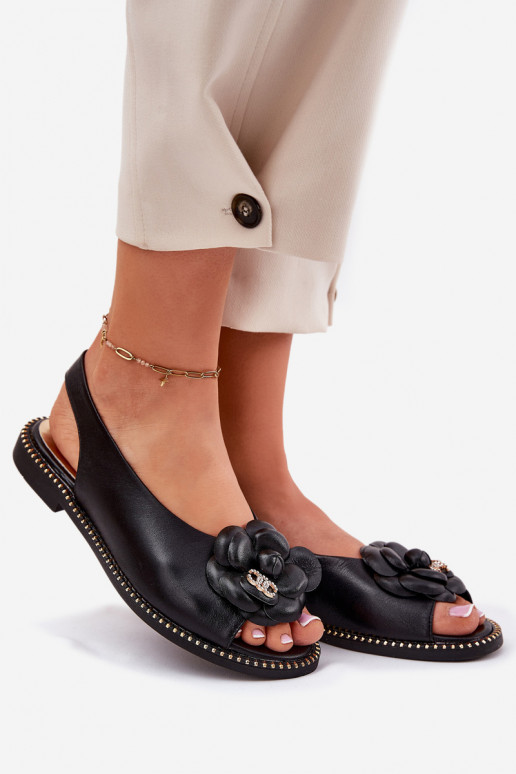 Peau Sandales plates avec des ornements CheBello 4642 couleur noire Peau Sandales plates avec des ornements CheBello 4642 couleur noire