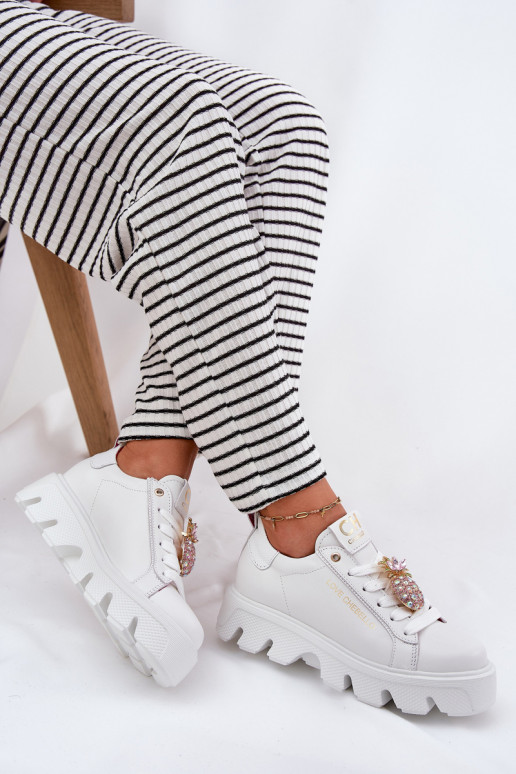 Peau Chaussures modèle baskets décorer Broszką Ananas CheBello 4651 couleur blanche Peau Chaussures modèle baskets décorer Broszką Ananas CheBello 4651 couleur blanche
