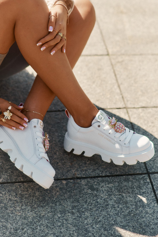 Leer Sneakers model schoenen versieren Broszką Ananas CheBello 4651 Initte kleur Leer Sneakers model schoenen versieren Broszką Ananas CheBello 4651 Initte kleur