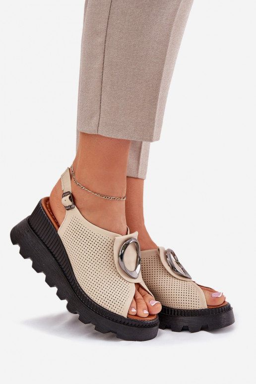 Damensandalen Feminin Auf einem Keil mit Ornamenten Artiker 56C0111 Beige Damensandalen Feminin Auf einem Keil mit Ornamenten Artiker 56C0111 Beige