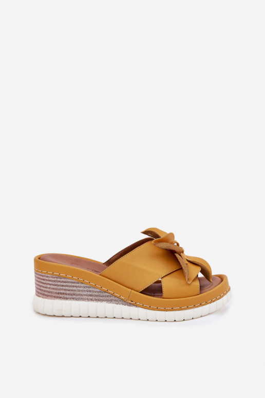 Leren pantoffels Dames Op de INig Met sierlijk Een bloem Artiker 52C0504 geel Leren pantoffels Dames Op de INig Met sierlijk Een bloem Artiker 52C0504 geel