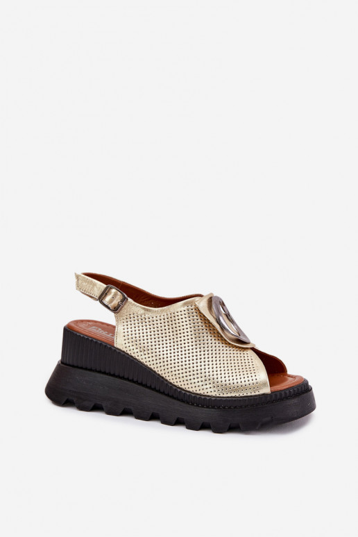 Sandales pour femmes Féminin Sur un coin avec des ornements Artiker 56C0109 couleur dorée Sandales pour femmes Féminin Sur un coin avec des ornements Artiker 56C0109 couleur dorée