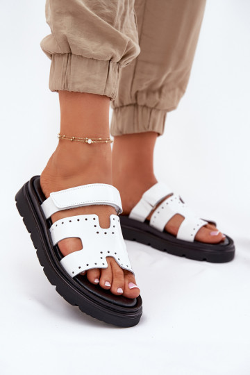 mit Lackeffekt DamenhausschuheErmöglichtturalnej Skóry mit einer Plattform Zazoo 40440 Zueiße Farbe