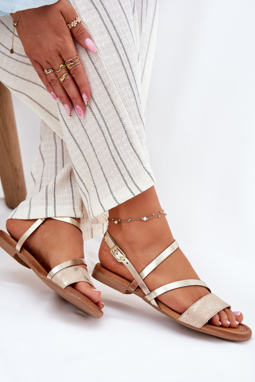 Dames sandalen Dames met brede hakken Het heeftciejka 06966-25 gouden kleur Dames sandalen Dames met brede hakken Het heeftciejka 06966-25 gouden kleur