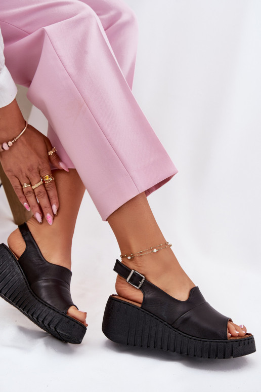 Sandales pour femmesActivéturalnej Skóry Sur un coin Artiker 54C0791 couleur noire Sandales pour femmesActivéturalnej Skóry Sur un coin Artiker 54C0791 couleur noire