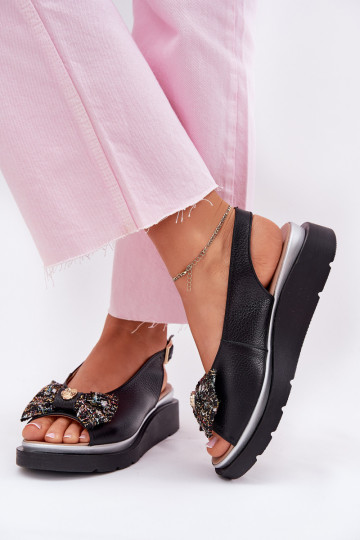 Sandales pour femmes Féminin Sur un coin avec des rubans Zazoo 1882 couleur noire