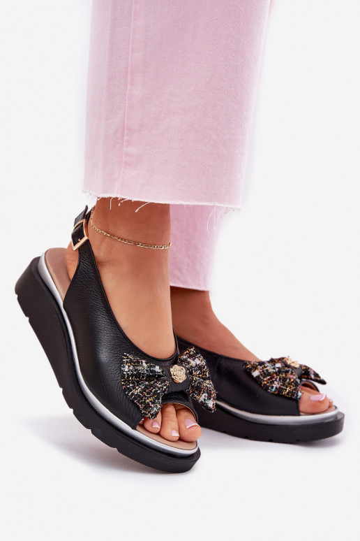 Sandales pour femmes Féminin Sur un coin avec des rubans Zazoo 1882 couleur noire